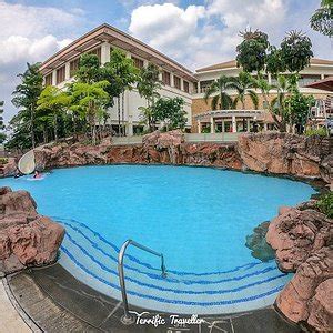 THE 10 CLOSEST Hotels to Montalban Gorge .